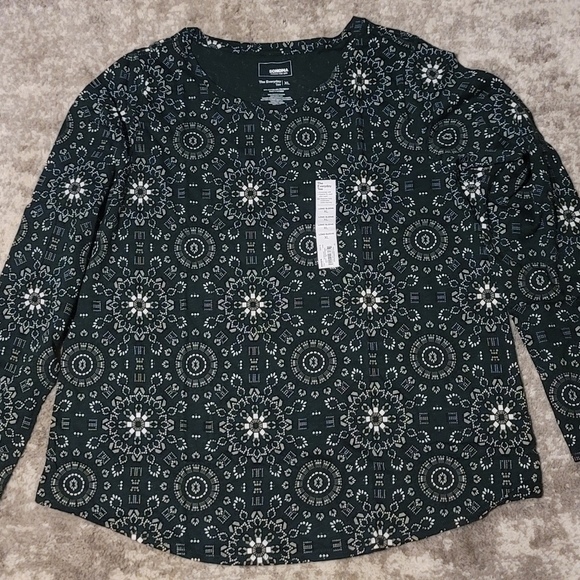 Sonoma Tops - NWT Dark Green Sonoma "The Every Day" Long Sleeve Tee